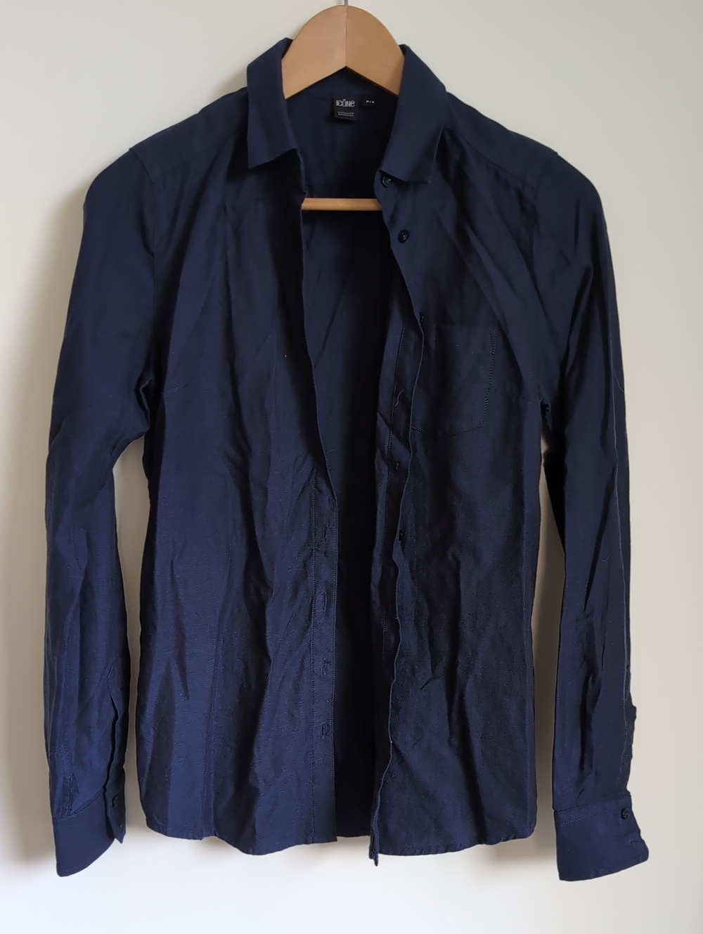 Icône Women's Navy Button-Up Shirt